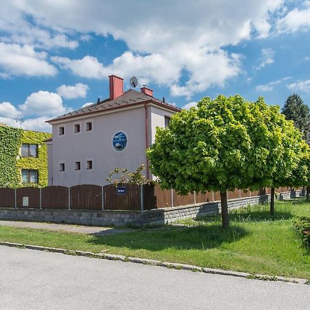 Penzion Leknin Třeboň Buitenkant foto