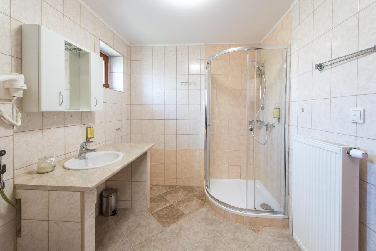 Penzion Leknin Třeboň Buitenkant foto