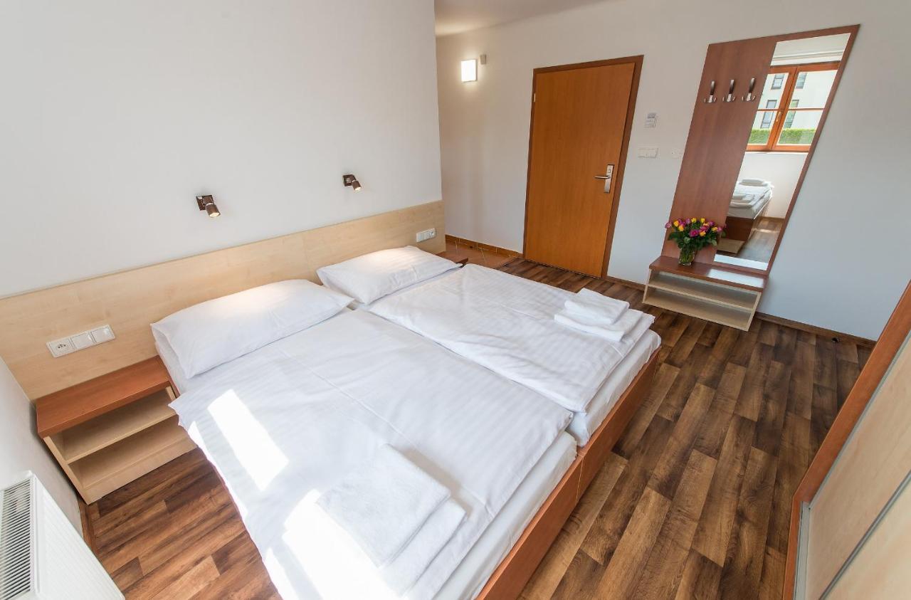 Penzion Leknin Třeboň Buitenkant foto