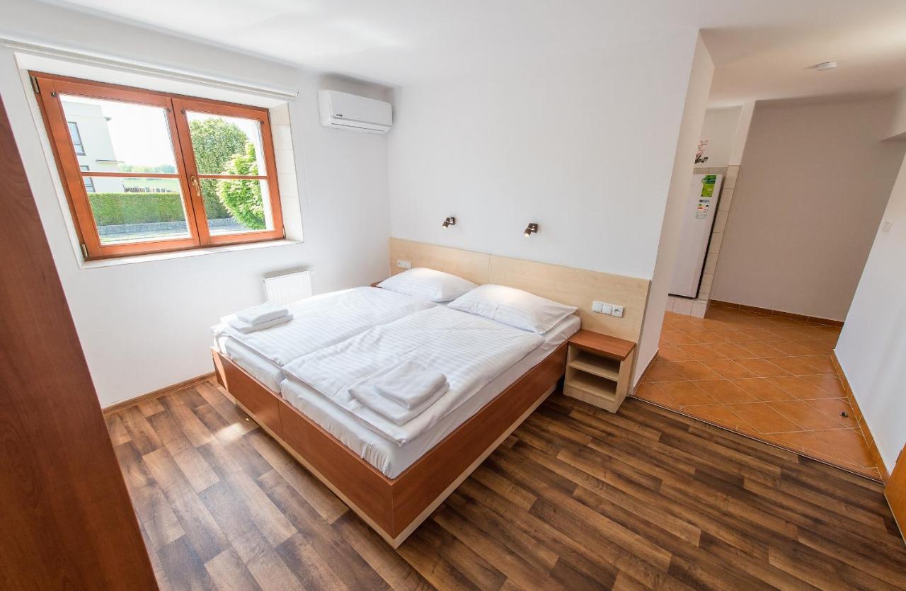 Penzion Leknin Třeboň Buitenkant foto