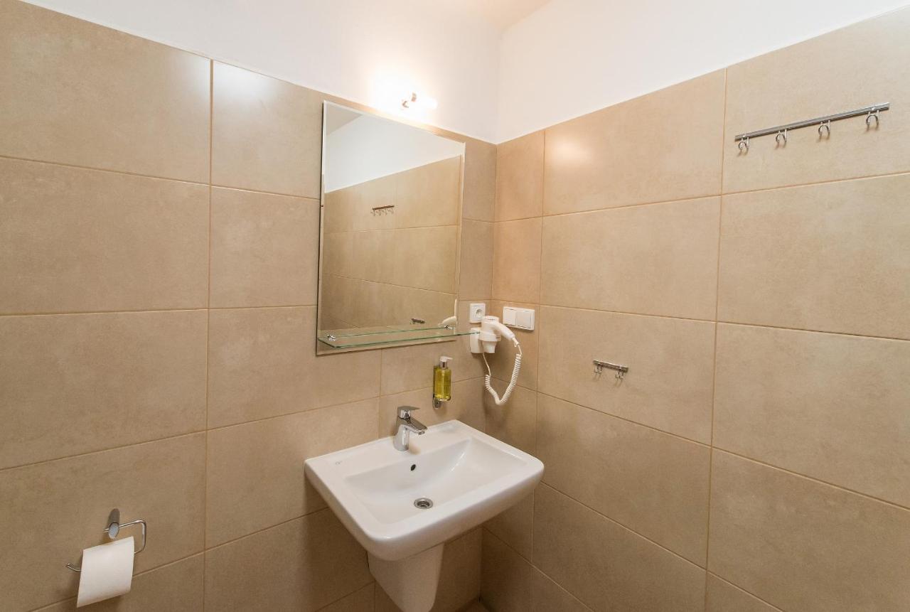 Penzion Leknin Třeboň Buitenkant foto