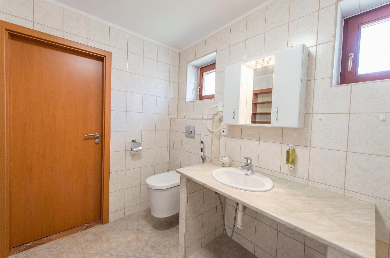 Penzion Leknin Třeboň Buitenkant foto