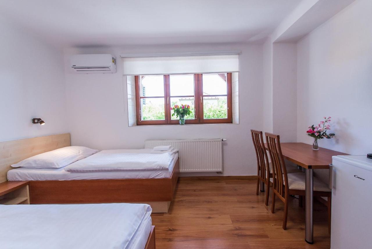 Penzion Leknin Třeboň Buitenkant foto