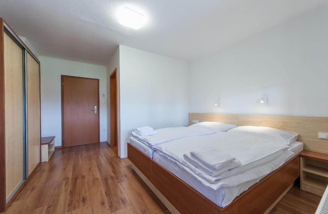 Penzion Leknin Třeboň Buitenkant foto